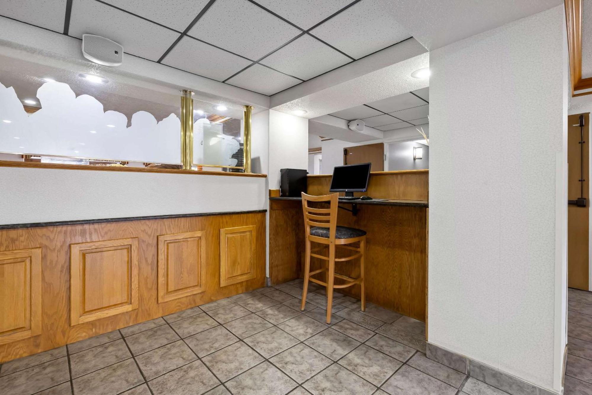 Quality Inn Near Monument Health Rapid City Hospital Dış mekan fotoğraf