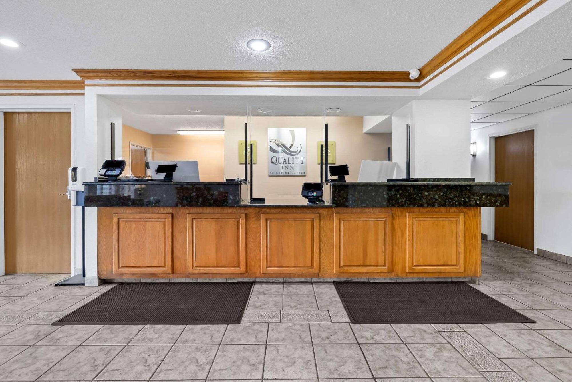 Quality Inn Near Monument Health Rapid City Hospital Dış mekan fotoğraf
